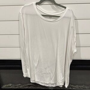 GAP Women's Classic White Long Sleeve Tee